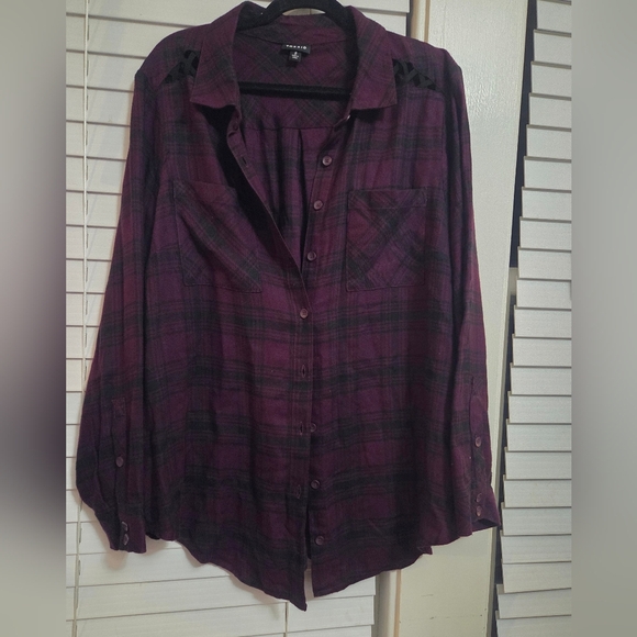 Torrid Womens Plus Size Purple and Black Button Down Plaid Shirt EUC 18-20 - Picture 3 of 10